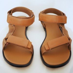 vince parks sandals